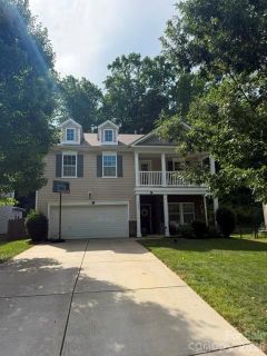 7211 Barefoot Forest Drive active home in Hucks Landing, Charlotte, NC