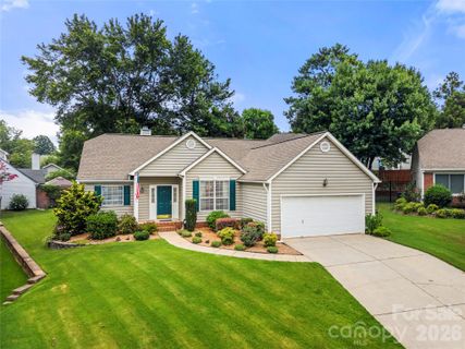 205 Strawberry Knoll Drive active home in Regent Park, Fort Mill, SC