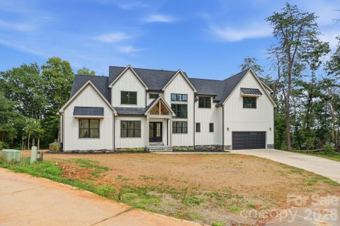 301 Spanish Oak Lane