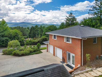 337 Delphia Drive