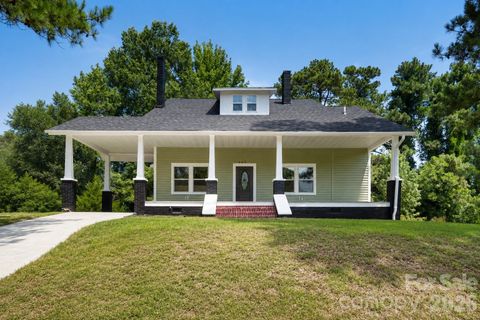 607 Lee Avenue