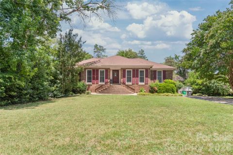 Homes in Shadow Lake, Charlotte