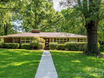 688 Grandview Drive active home in Beverly Hills, Concord, NC
