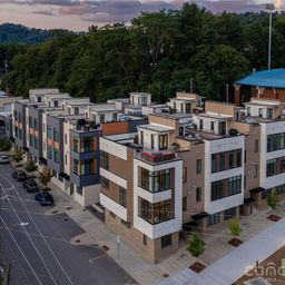 1 Bauhaus Court