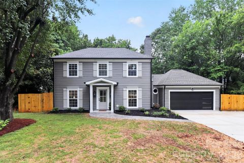 400 Hickok Court pending home in Settlers Landing, Charlotte, NC