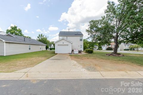 1543 Tuckers Glenn Drive active home in Amber Ridge, Rock Hill, SC