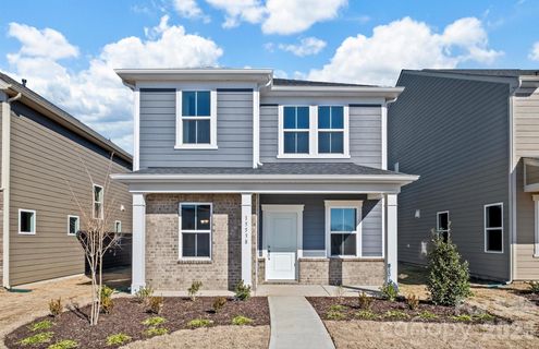 2212 Waterfall Way