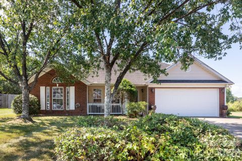 3431 Continental Drive pending home in Colonial Village, Monroe, NC