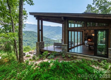 8 White Birch Court