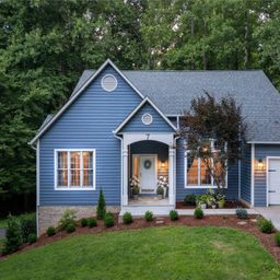7 Oak Hollow Drive