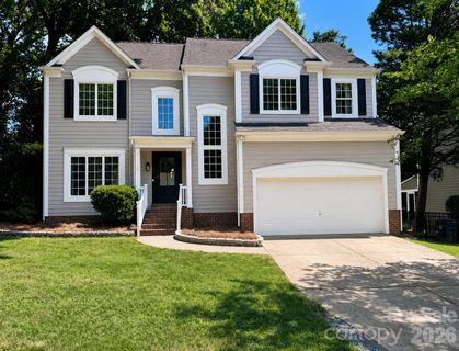 12727 Hollyhock Lane active home in Cedarfield, Huntersville, NC