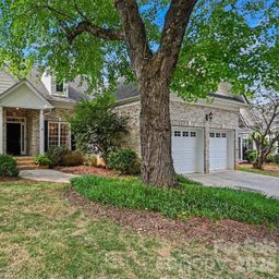 1109 Moray Court