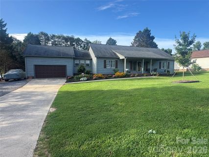 40 Candlewick Cove Drive