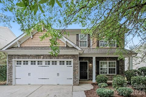 10004 Barrands Lane active home in Berewick, Charlotte, NC