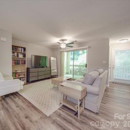 1052 Churchill Downs Court