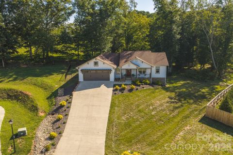 133 Maplewood Court active home in Maplewood Village, Hudson, NC