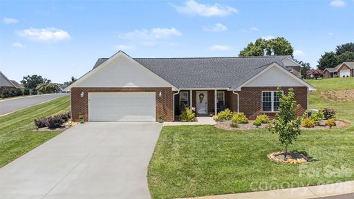 105 Kingston Place active home in Sparks Crossing, Spindale, NC