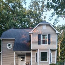 825 Raleigh Court
