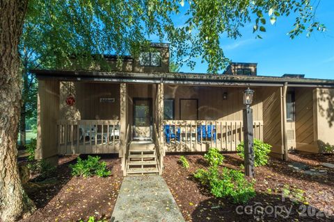 156 W Lake Drive