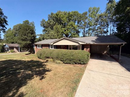 4305 Dawnwood Drive active home in Fox Run, Gastonia, NC