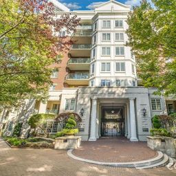 300 W 5th Street