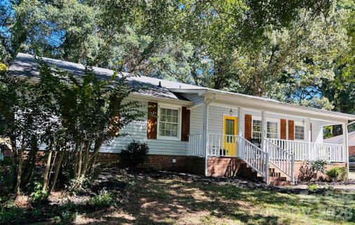 209 Pelham Lane active home in Foxwood, Fort Mill, SC