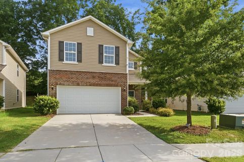 7019 Thornrose Drive active home in Starmount Cove, Charlotte, NC