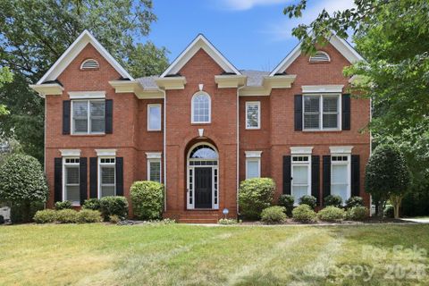 17021 Laurelmont Court pending home in Bridgehampton, Fort Mill, SC