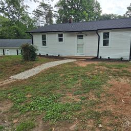 1729 Lakeview Drive