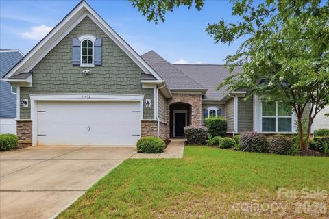 14402 Baytown Court active home in Lakemont, Huntersville, NC
