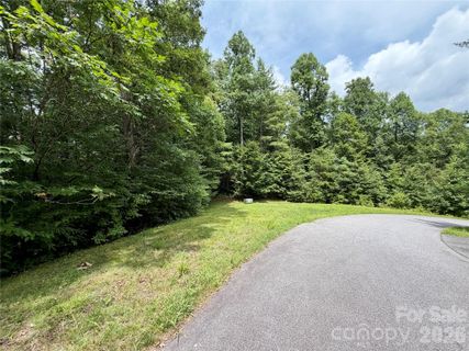 1156 Bear River Lodge Trail active home in Bear River Lodge, Marshall, NC