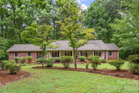 101 Magnolia Lane