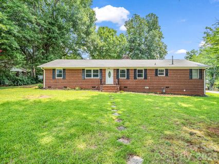 2044 Helen Drive active home in New Hope Acres, Gastonia, NC