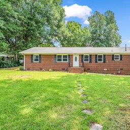 2044 Helen Drive