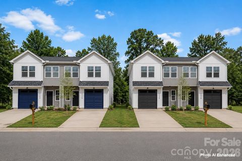 206 208 W Todd Lane