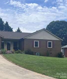 220 Sherwood Drive