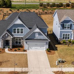 7017 Kingfisher Way