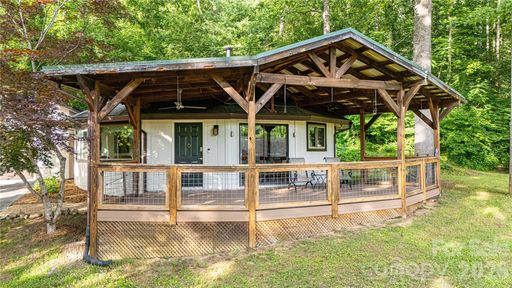 150 Freeman Knolls Drive