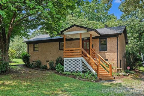 5315 Ruth Drive