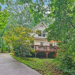 8658 Dog Leg Road