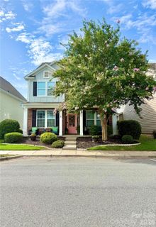 16523 Landen Forest Lane active home in Summers Walk, Davidson, NC
