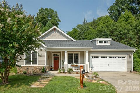 38 Pinebrook Club Drive active home in Pinebrook Farms, Asheville, NC