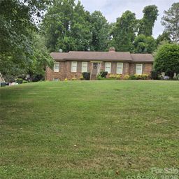 1671 Kensington Circle