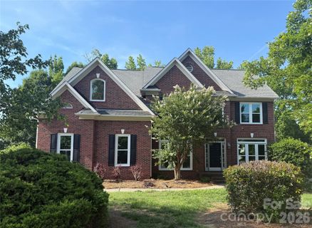 2421 Arden Gate Lane