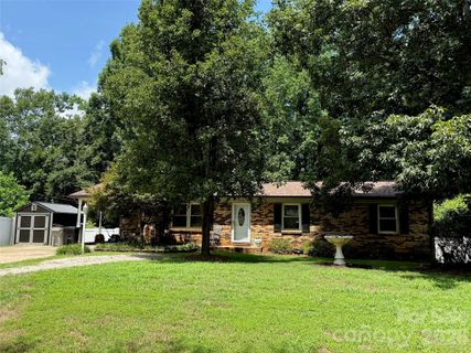 4620 Maplecrest Drive