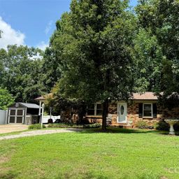 4620 Maplecrest Drive