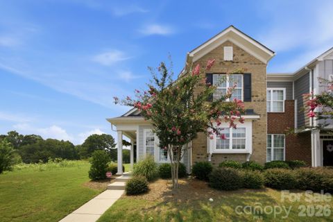 Homes in Beatty Woods, Belmont