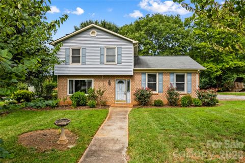 603 Colonial Drive active home in Old Farm, Statesville, NC