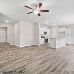 216 Roxanna Court