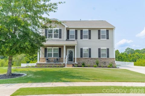 10003 Blue Stream Lane active home in Fieldstone Farm, Indian Trail, NC